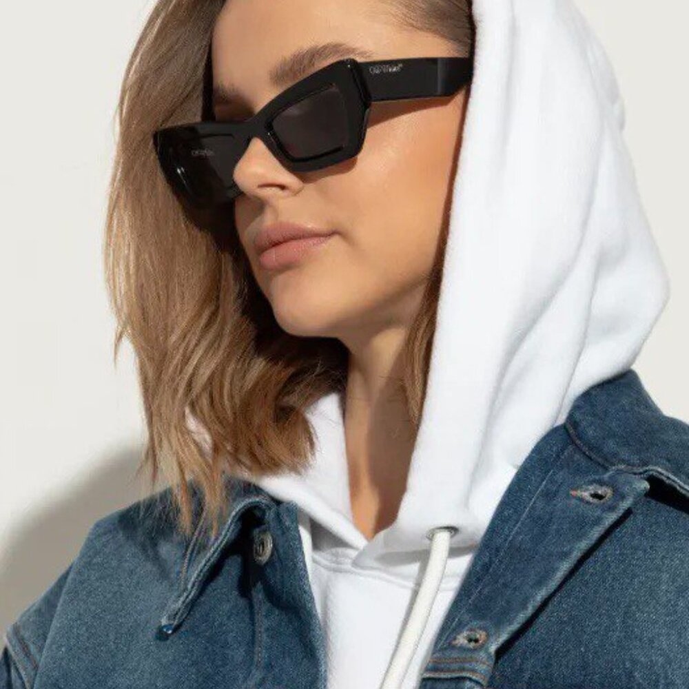 Off-White OERI137 AURORA 1007 Sunglasses Black Cat Eye Frame, Grey Lenses